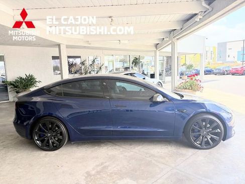 Used 2018 Tesla Model 3 Long Range AWD/4WD image 2