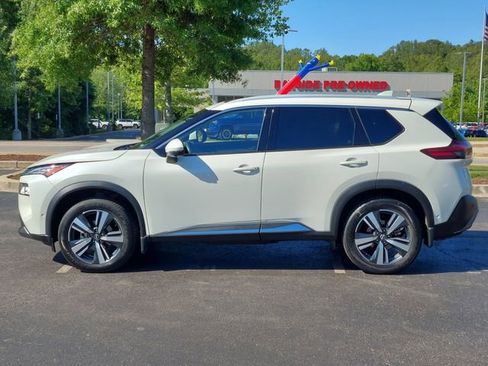 Used 2023 Nissan Rogue SL w/ SL Premium Package AWD/4WD image 10