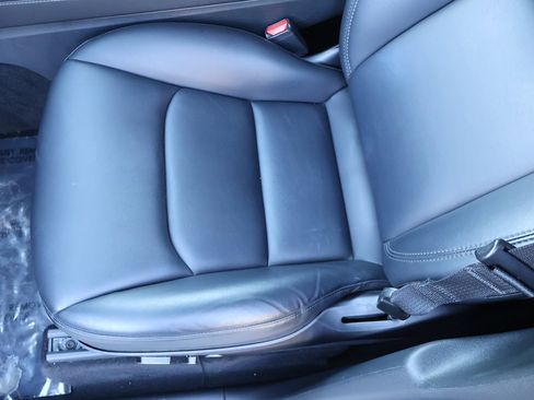 Used 2023 Tesla Model Y Long Range image 31