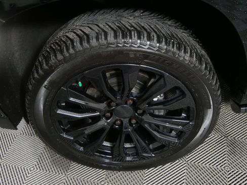 Used 2021 GMC Yukon Denali w/ Denali Premium Package AWD/4WD image 10