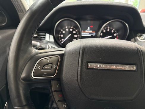 Used 2018 Land Rover Range Rover Evoque SE AWD/4WD image 70