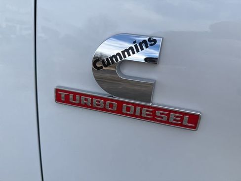 New 2026 RAM 2500 Laramie AWD/4WD image 10