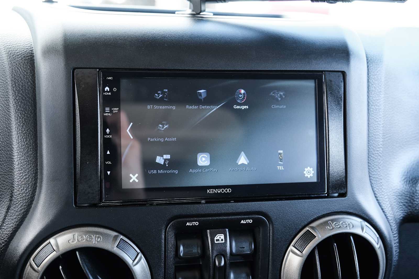 Used 2018 Jeep Wrangler Unlimited Sport AWD/4WD image 35