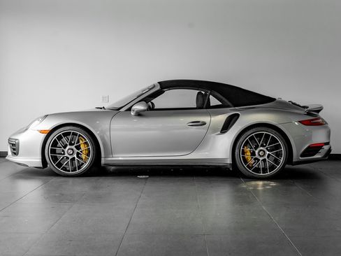 Used 2019 Porsche 911 Turbo S image 2