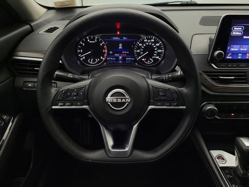 Used 2023 Nissan Altima 2.5 SV image 22