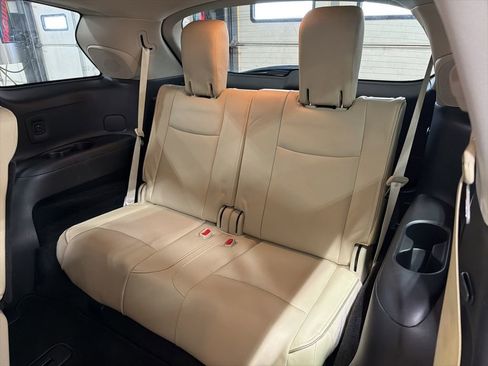 Used 2019 INFINITI QX60 Luxe w/ Essential Package image 25