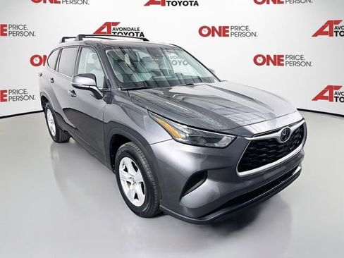 Used 2023 Toyota Highlander L image 1