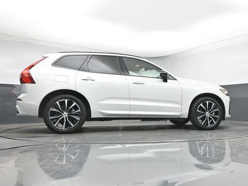 Used 2023 Volvo XC60 B5 Ultimate AWD/4WD image 40