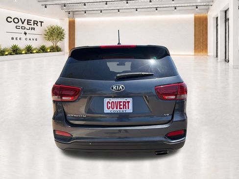 Used 2020 Kia Sorento FWD V6 image 10
