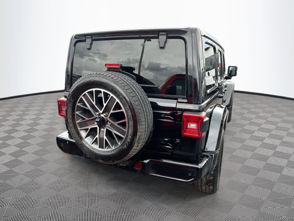 Certified 2022 Jeep Wrangler Unlimited Sahara AWD/4WD image 7
