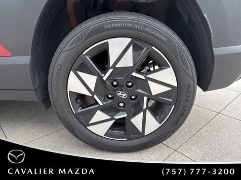 Used 2024 Hyundai Kona SEL AWD/4WD image 20