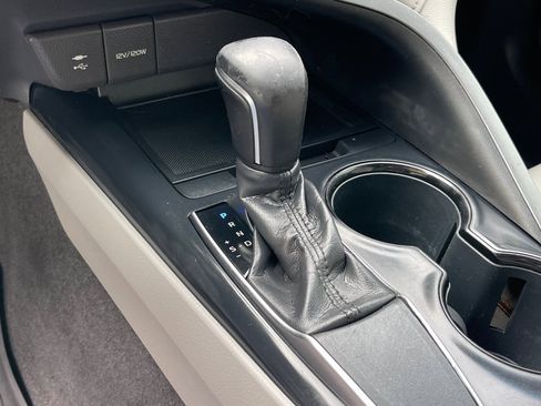 Used 2018 Toyota Camry SE image 26