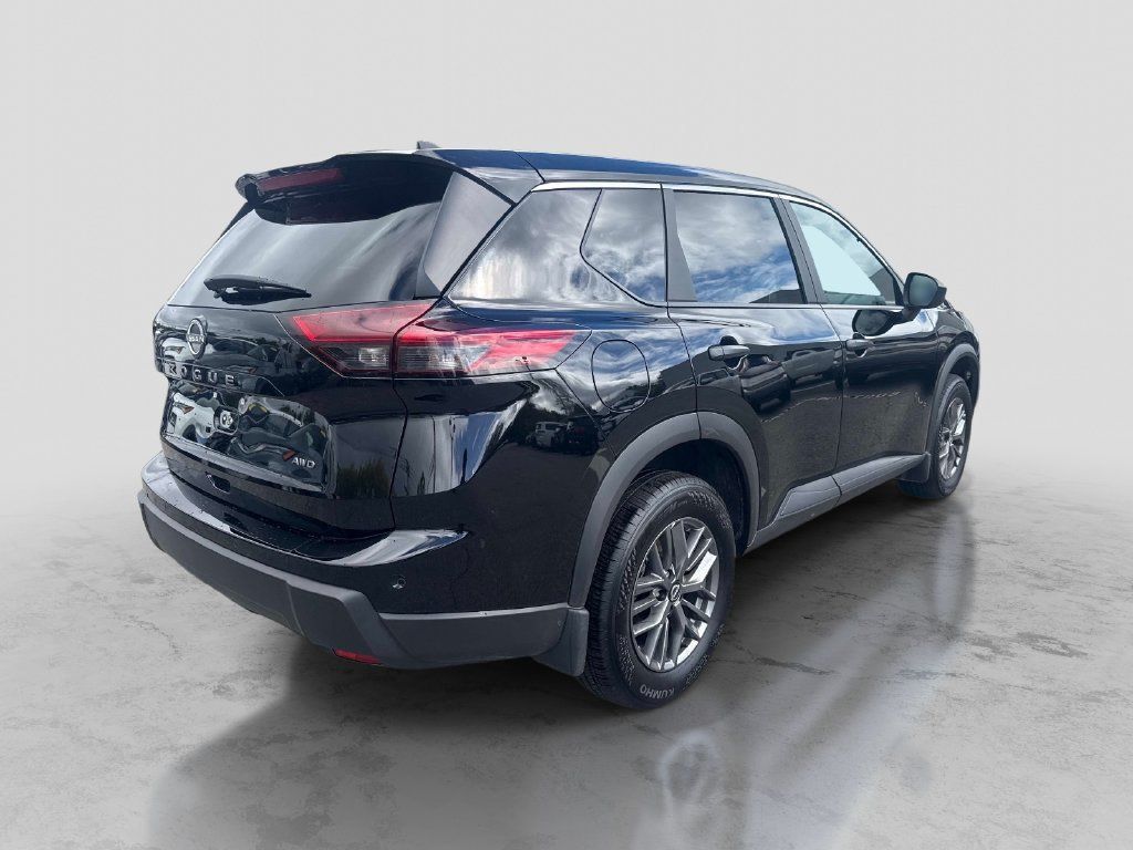 Certified 2026 Nissan Rogue S AWD/4WD image 7