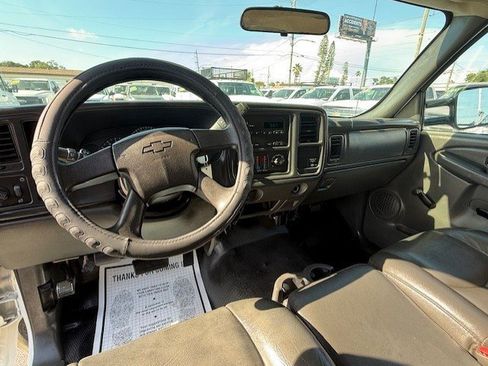 Used 2006 Chevrolet Silverado 3500 W/T w/ Heavy-Duty Power Package image 13