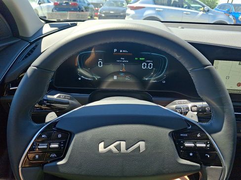 New 2026 Kia Niro EX FWD image 14