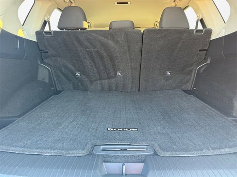Certified 2024 Nissan Rogue S image 18
