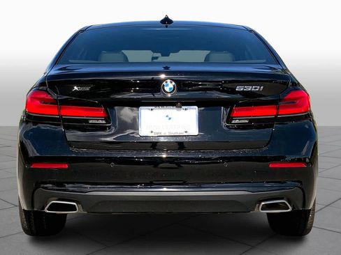 Used 2021 BMW 530i xDrive w/ Convenience Package AWD/4WD image 4