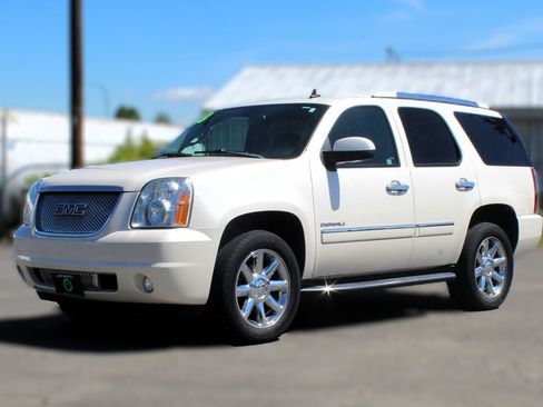 Used 2013 GMC Yukon Denali AWD/4WD image 3