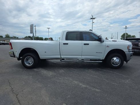 Used 2024 RAM 3500 Big Horn AWD/4WD image 5