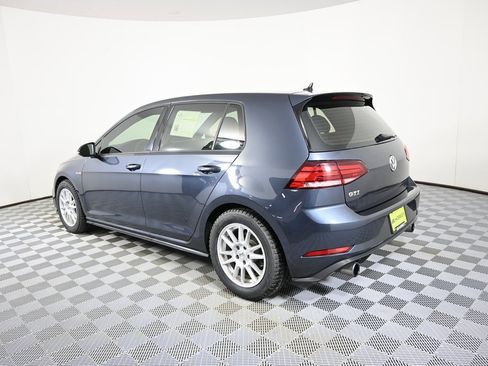 Used 2018 Volkswagen Golf 4-Door image 4