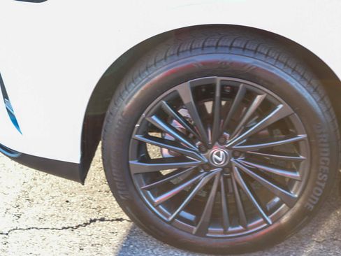 Used 2025 Lexus RX 350 Premium image 9