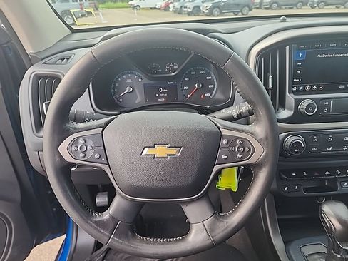 Used 2022 Chevrolet Colorado Z71 AWD/4WD image 13