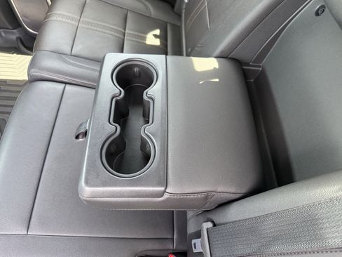 Used 2022 Chevrolet Silverado 1500 High Country w/ Technology Package AWD/4WD image 17