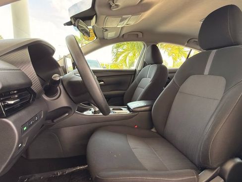 Used 2024 Nissan Sentra SV FWD image 4