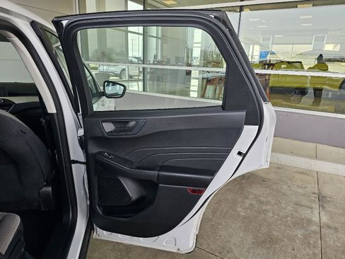 Used 2022 Ford Escape S image 13