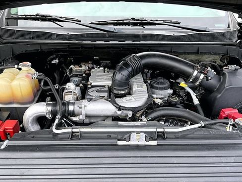 Used 2016 Nissan Titan PRO-4X AWD/4WD image 10