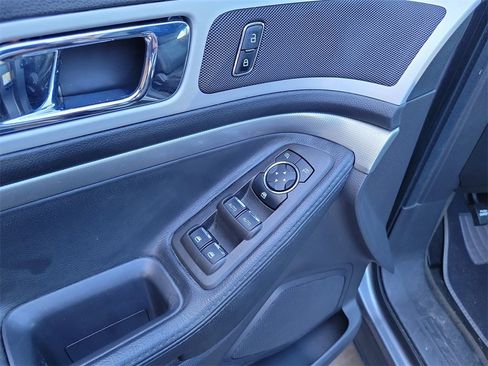 Used 2014 Ford Explorer XLT w/ Equipment Group 201A image 13