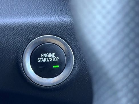 Used 2022 GMC Terrain SLE w/ Driver Convenience Package FWD image 26