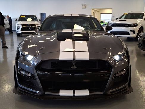 Used 2022 Ford Mustang Shelby GT500 w/ Carbon Fiber Track Pack image 2