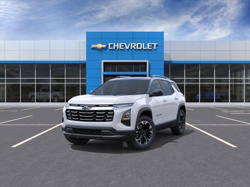 New 2026 Chevrolet Equinox LT w/ Convenience Package II FWD image 8