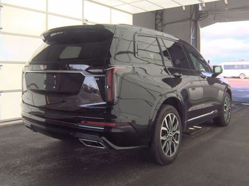 Used 2024 Cadillac XT6 Sport AWD/4WD image 2