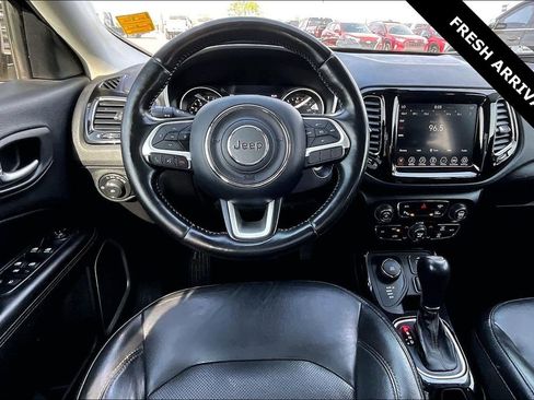 Used 2018 Jeep Compass Limited AWD/4WD image 8