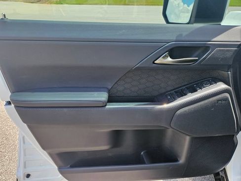Used 2025 Lexus GX 550 AWD/4WD image 10