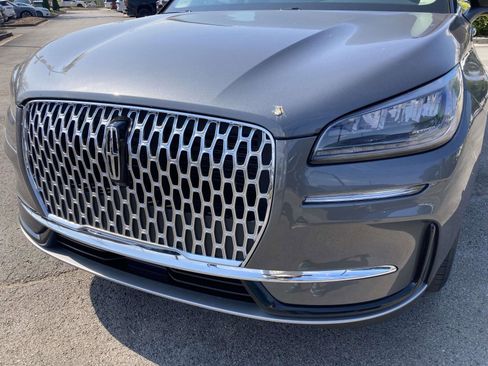 New 2025 Lincoln Corsair FWD w/ Rear Removable Package Tray image 10