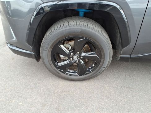 Used 2019 Toyota RAV4 XSE AWD/4WD image 9