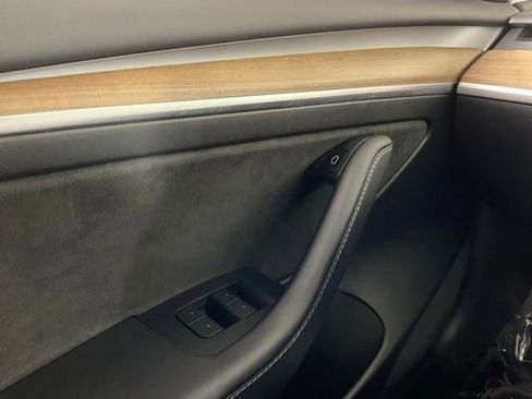 Used 2023 Tesla Model 3 Standard Range image 19