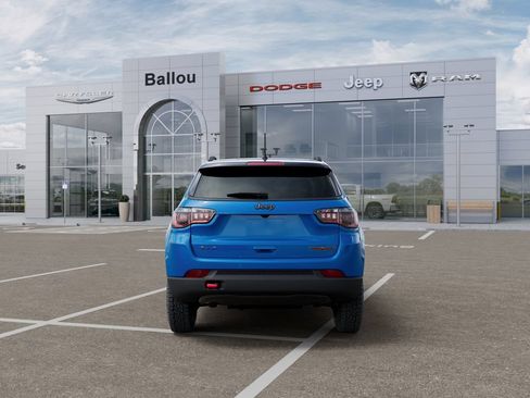 New 2026 Jeep Compass Trailhawk w/ Sun, Sound & Navigation Group AWD/4WD image 7