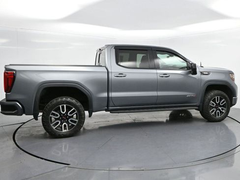 Used 2021 GMC Sierra 1500 AT4 w/ AT4 Premium Package AWD/4WD image 8