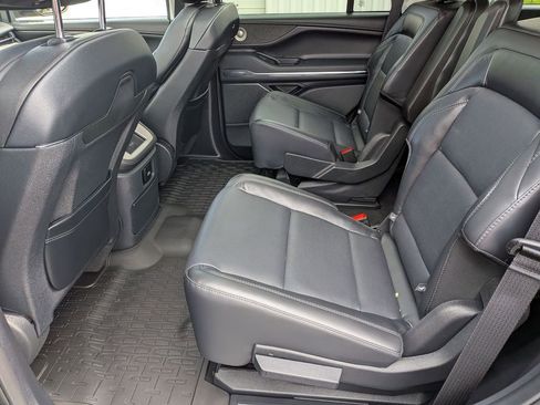 Used 2025 Lincoln Navigator Reserve AWD/4WD image 20