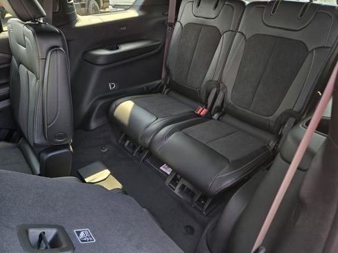 New 2025 Jeep Grand Cherokee L Altitude image 19