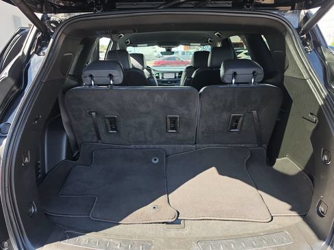 Used 2022 Buick Enclave Premium AWD/4WD image 25