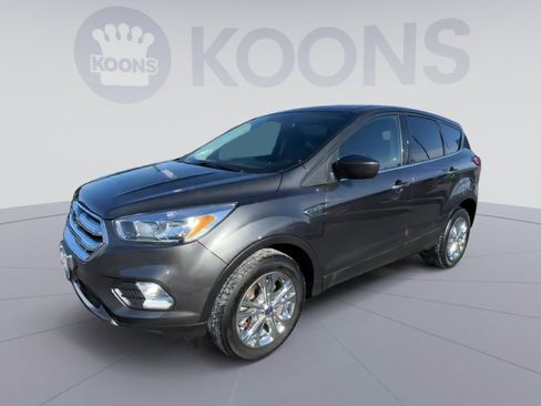 Used 2017 Ford Escape SE AWD/4WD image 4
