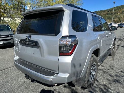 Used 2024 Toyota 4Runner TRD Off-Road Premium image 5