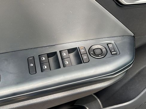 Used 2025 Kia K4 FWD image 18