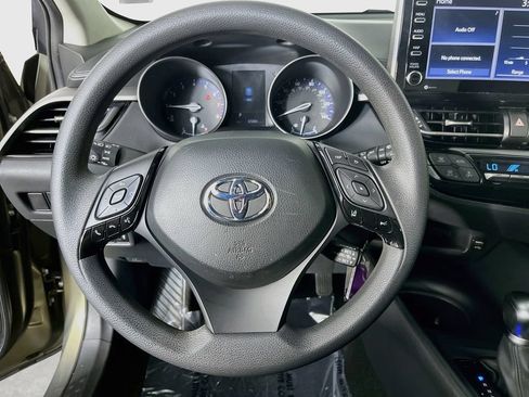 Used 2021 Toyota C-HR LE FWD image 14