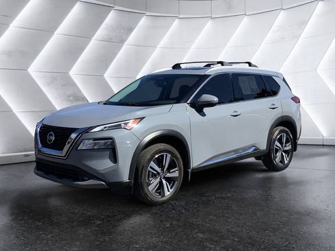 Used 2021 Nissan Rogue SL image 3